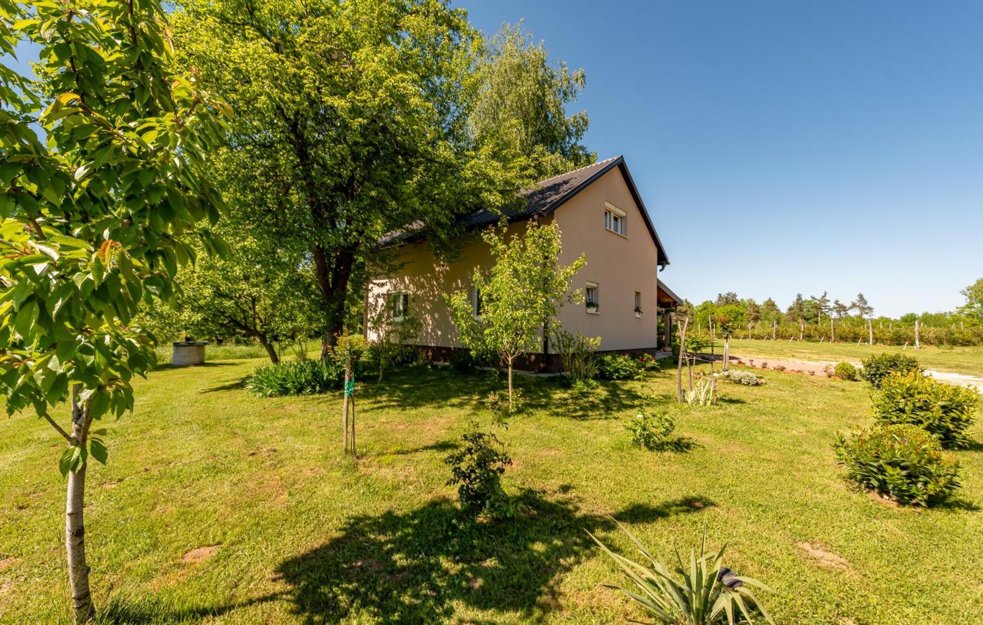 Kuca Za Odmor Lika Hébergement de vacances *
